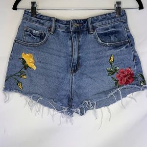 PacSun Women Jeans Shorts with Embroidery 27